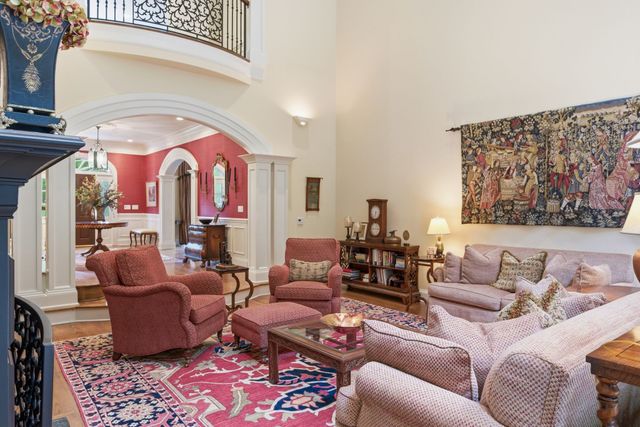 55 Annandale, Nashville, TN 37215