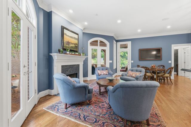 55 Annandale, Nashville, TN 37215