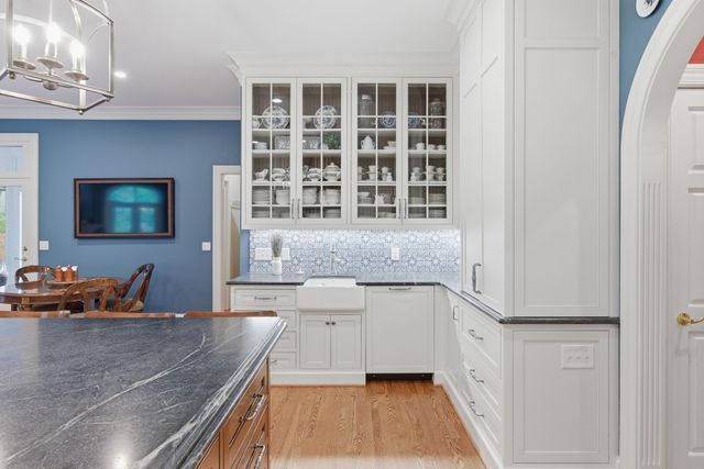 55 Annandale, Nashville, TN 37215