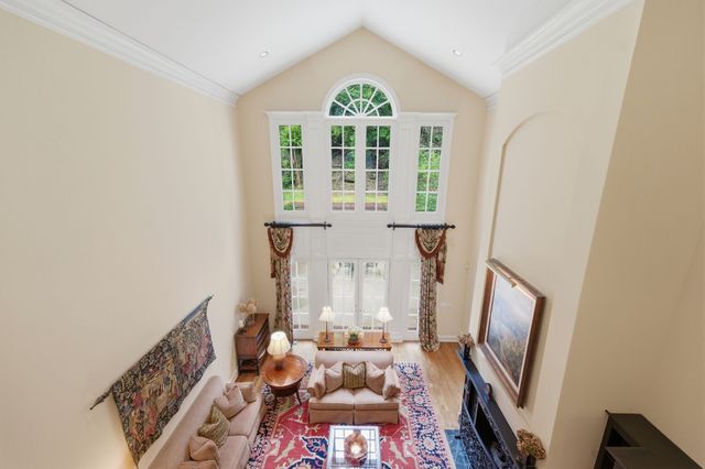 55 Annandale, Nashville, TN 37215