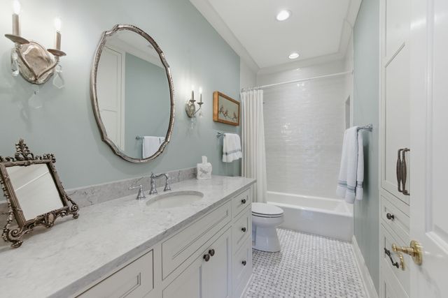 55 Annandale, Nashville, TN 37215