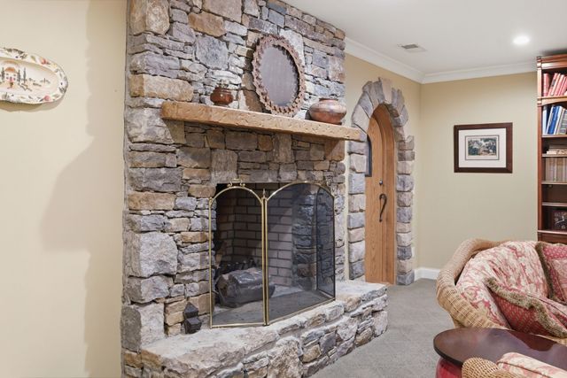 55 Annandale, Nashville, TN 37215