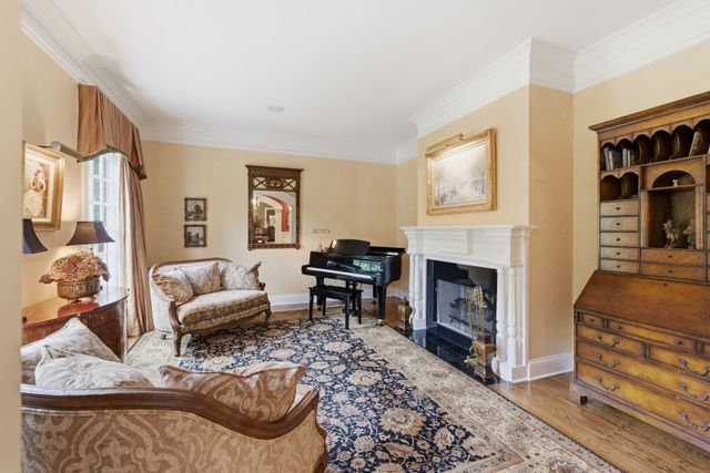 55 Annandale, Nashville, TN 37215