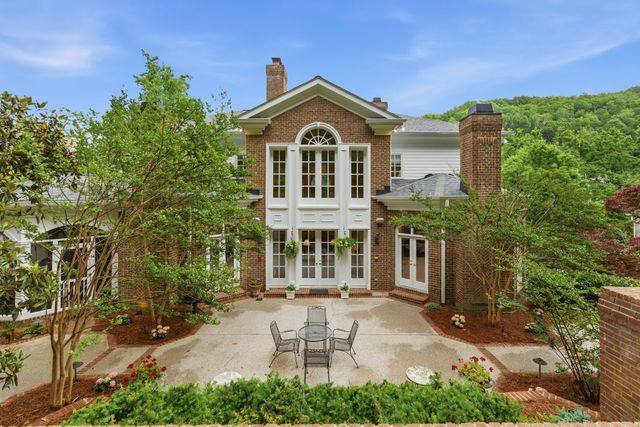 55 Annandale, Nashville, TN 37215