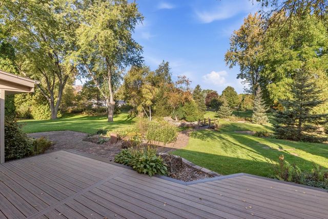 8840 Greenhill LANE, Greendale, WI 53129