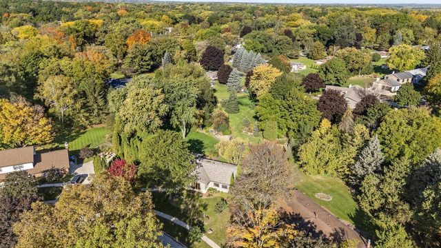 8840 Greenhill LANE, Greendale, WI 53129