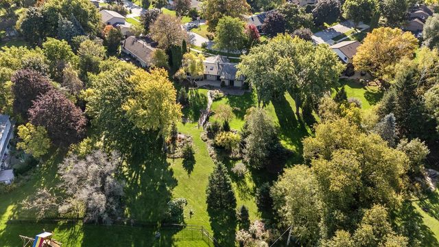 8840 Greenhill LANE, Greendale, WI 53129