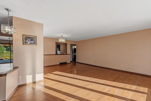 8840 Greenhill LANE, Greendale, WI 53129