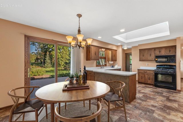 8840 Greenhill LANE, Greendale, WI 53129