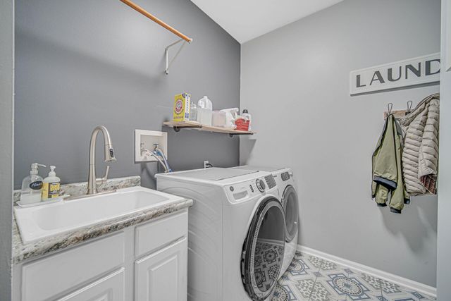 237 Azalea Drive, Hobart, IN 46342