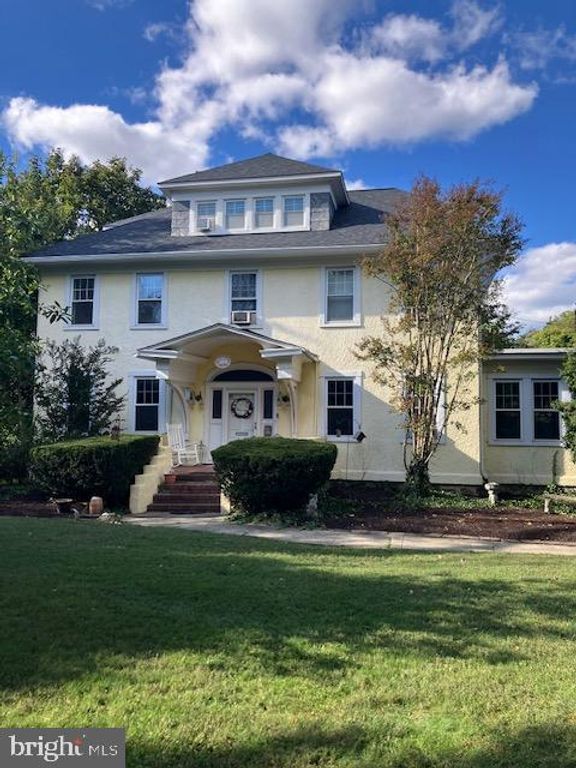 6100 FREDERICK RD, Catonsville, MD 21228