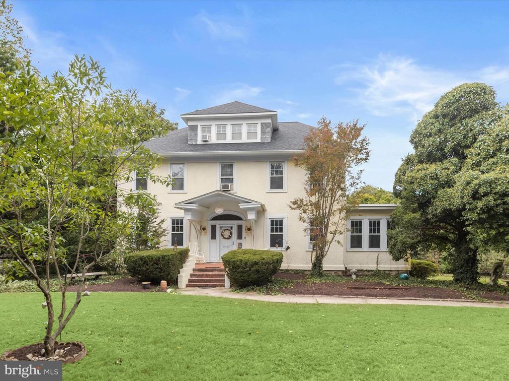 6100 FREDERICK RD, Catonsville, MD 21228