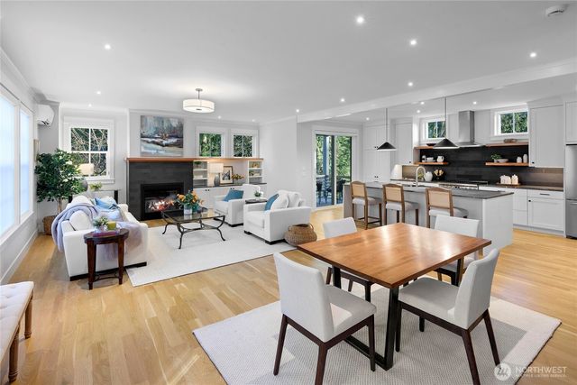 509 Groos Lane NE, Bainbridge Island, WA 98110