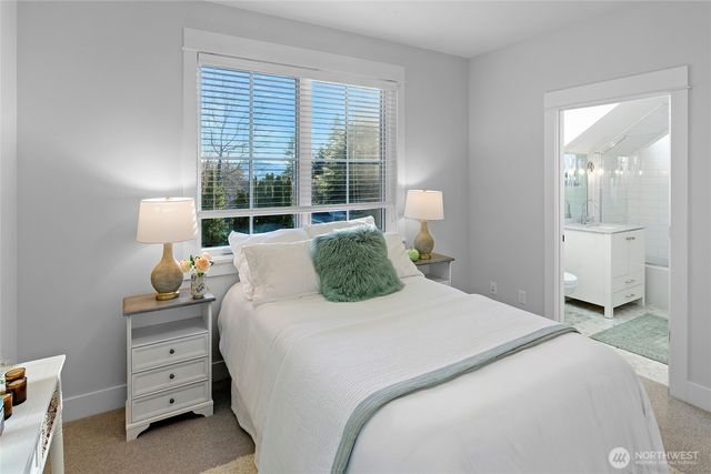 509 Groos Lane NE, Bainbridge Island, WA 98110