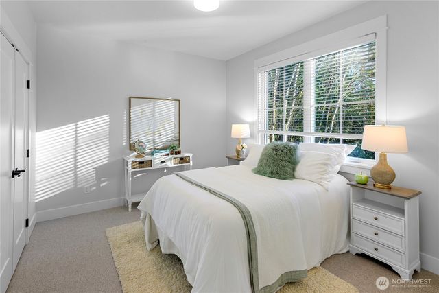 509 Groos Lane NE, Bainbridge Island, WA 98110