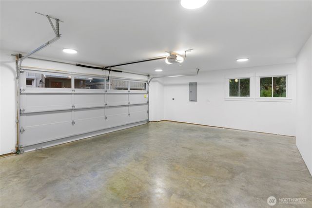 509 Groos Lane NE, Bainbridge Island, WA 98110