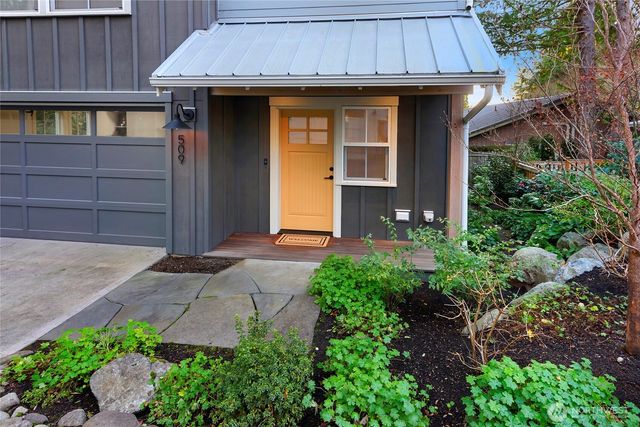 509 Groos Lane NE, Bainbridge Island, WA 98110