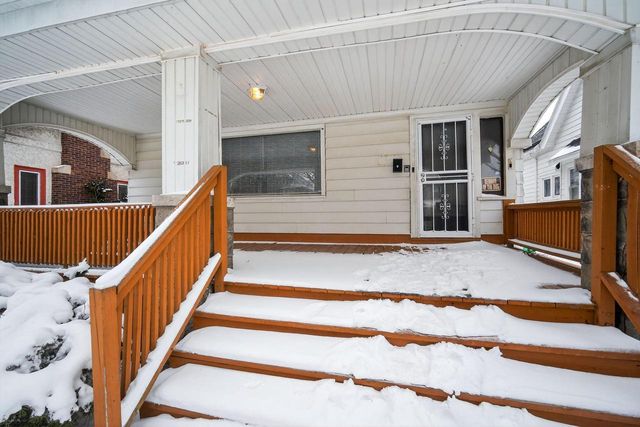 2927 N 40th STREET, Milwaukee, WI 53210