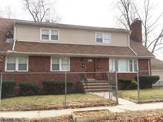 32 Bayard Pl, Newark City, NJ 07106