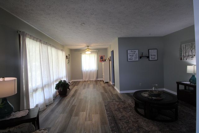 1525 Greenbrier Drive, Huntington, WV 25704