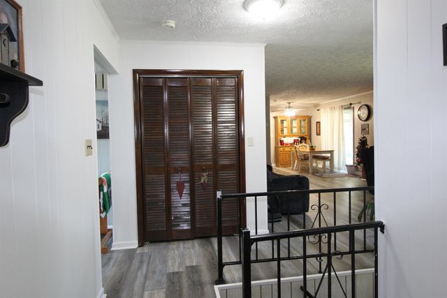 1525 Greenbrier Drive, Huntington, WV 25704