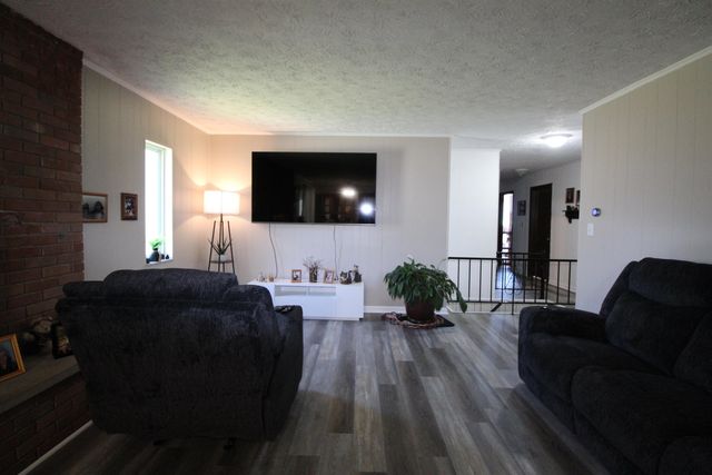 1525 Greenbrier Drive, Huntington, WV 25704