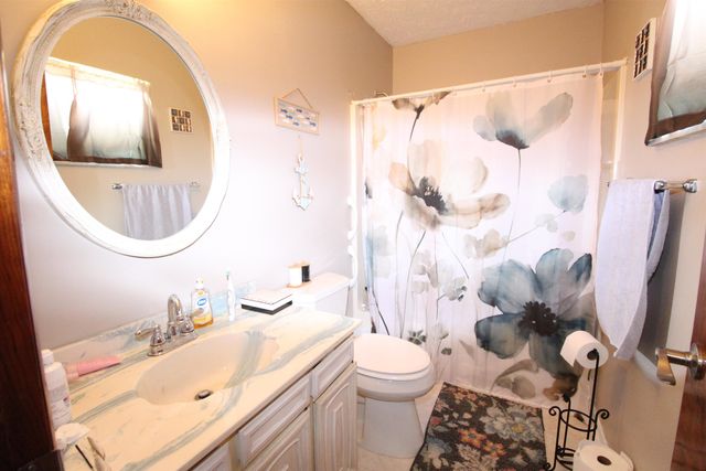 1525 Greenbrier Drive, Huntington, WV 25704