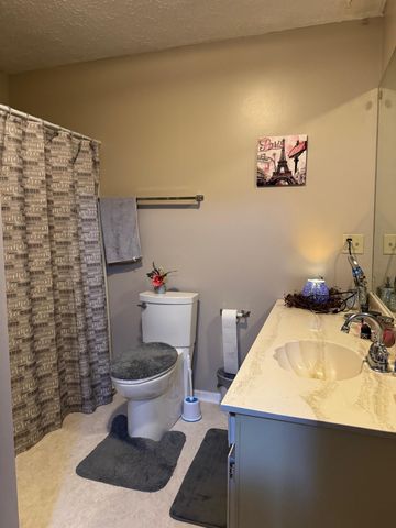 1525 Greenbrier Drive, Huntington, WV 25704