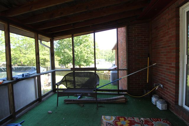 1525 Greenbrier Drive, Huntington, WV 25704