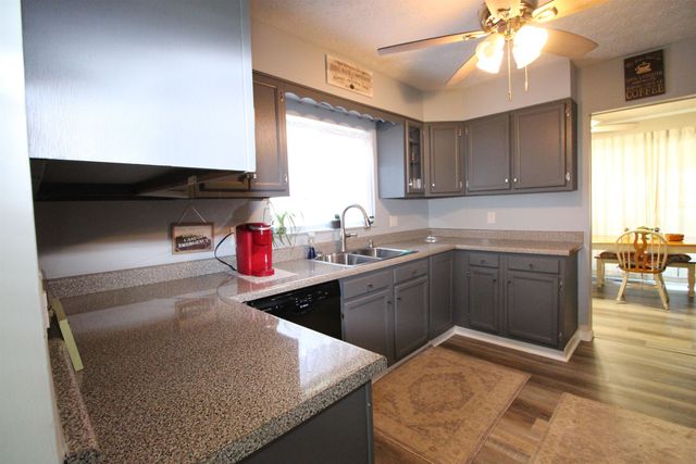1525 Greenbrier Drive, Huntington, WV 25704
