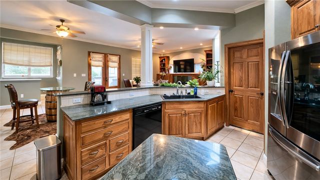 7906 Valtourmanche Dr, Corpus Christi, TX 78414