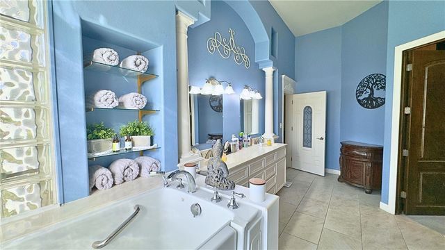 7906 Valtourmanche Dr, Corpus Christi, TX 78414