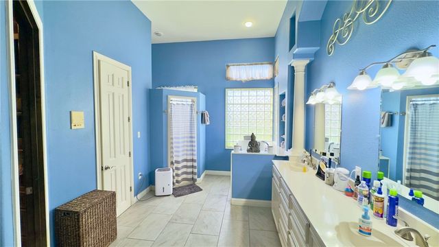 7906 Valtourmanche Dr, Corpus Christi, TX 78414