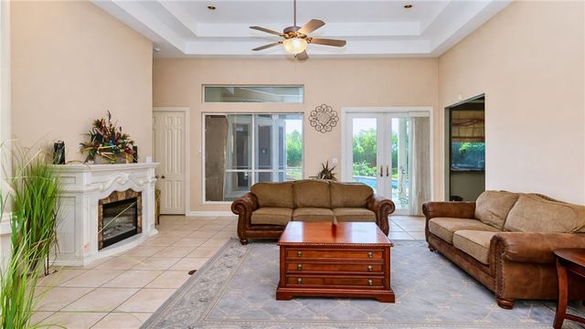 7906 Valtourmanche Dr, Corpus Christi, TX 78414