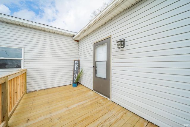 5694 E US Highway 36, Mooreland, IN 47360