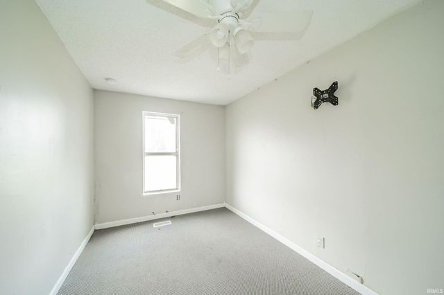 5694 E US Highway 36, Mooreland, IN 47360