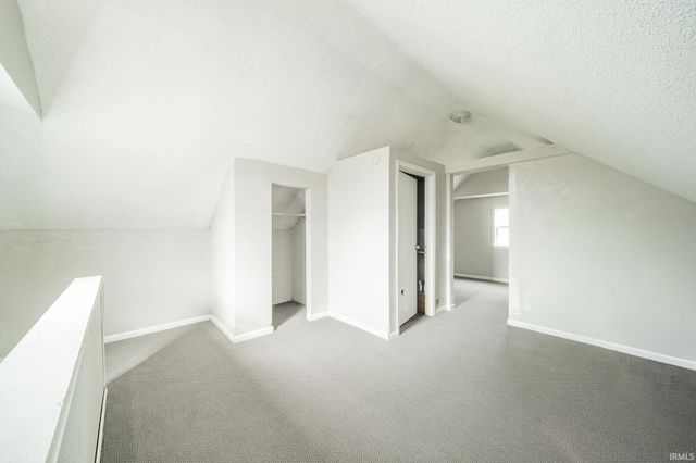 5694 E US Highway 36, Mooreland, IN 47360