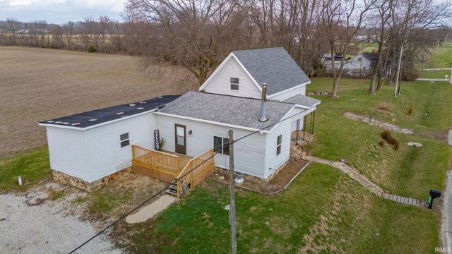 5694 E US Highway 36, Mooreland, IN 47360