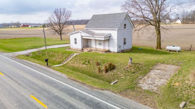 5694 E US Highway 36, Mooreland, IN 47360