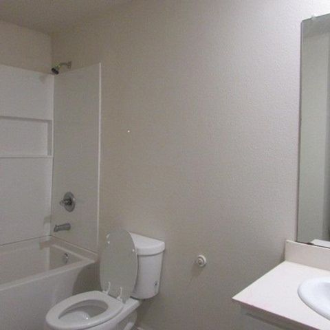 1214 Beaumont St, Longview, TX 75602