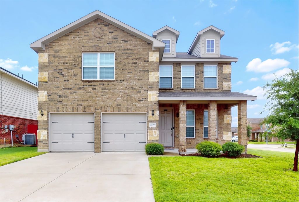 8657 Star Thistle Drive, Fort Worth, TX 76179