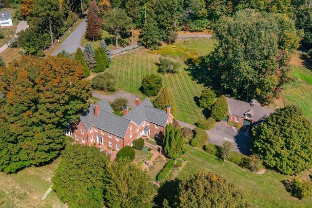 82 River Rd, Topsfield, MA 01983