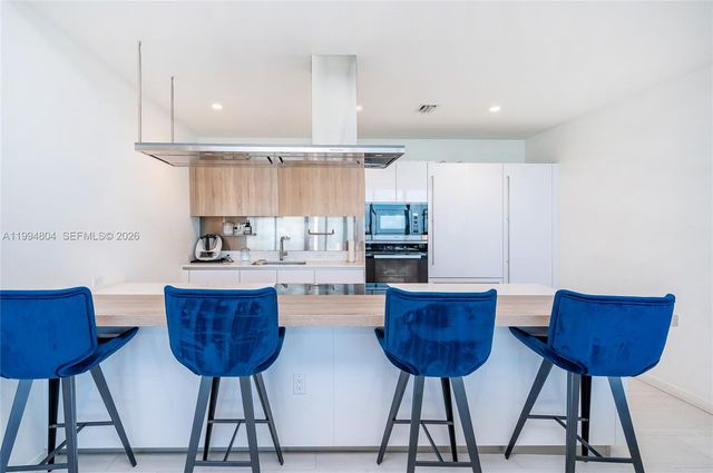 1000 Brickell Plz PH5004, Miami, FL 33131