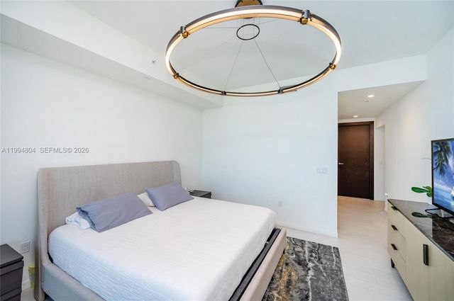 1000 Brickell Plz PH5004, Miami, FL 33131