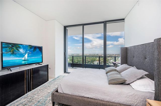 1000 Brickell Plz PH5004, Miami, FL 33131