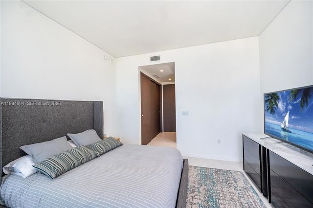 1000 Brickell Plz PH5004, Miami, FL 33131