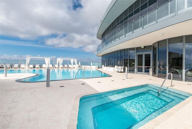 1000 Brickell Plz PH5004, Miami, FL 33131