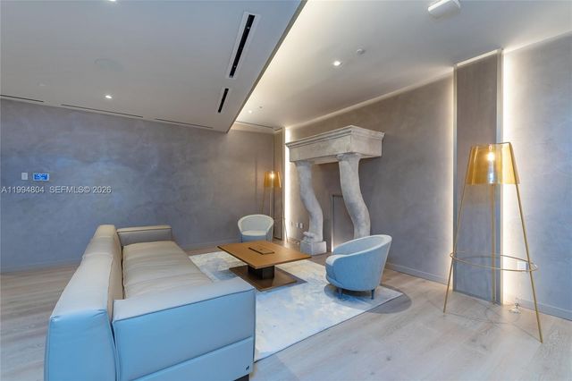 1000 Brickell Plz PH5004, Miami, FL 33131