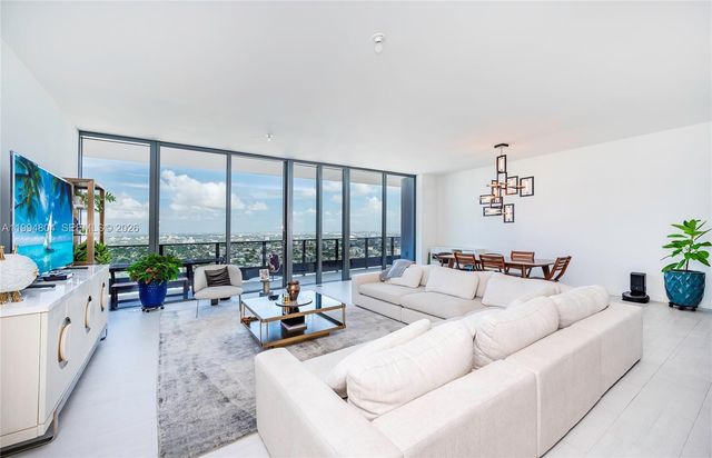 1000 Brickell Plz PH5004, Miami, FL 33131