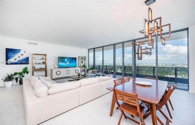 1000 Brickell Plz PH5004, Miami, FL 33131